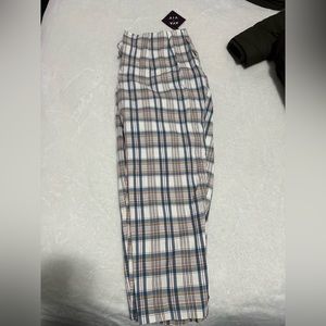 Ava & Aviv Plus Size High-Rise Taper Ankle Pants - Cream Plaid 20W